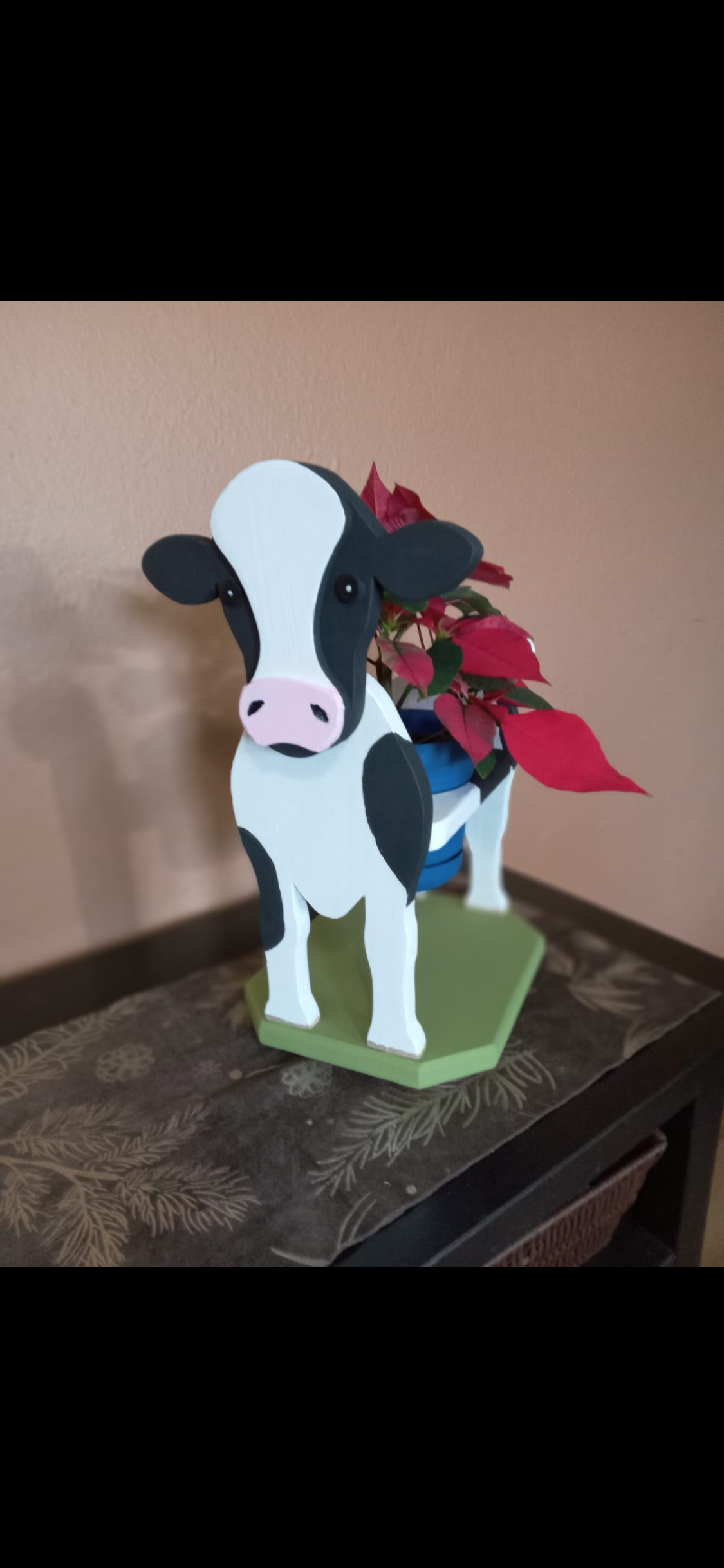 Cow plant pot holder